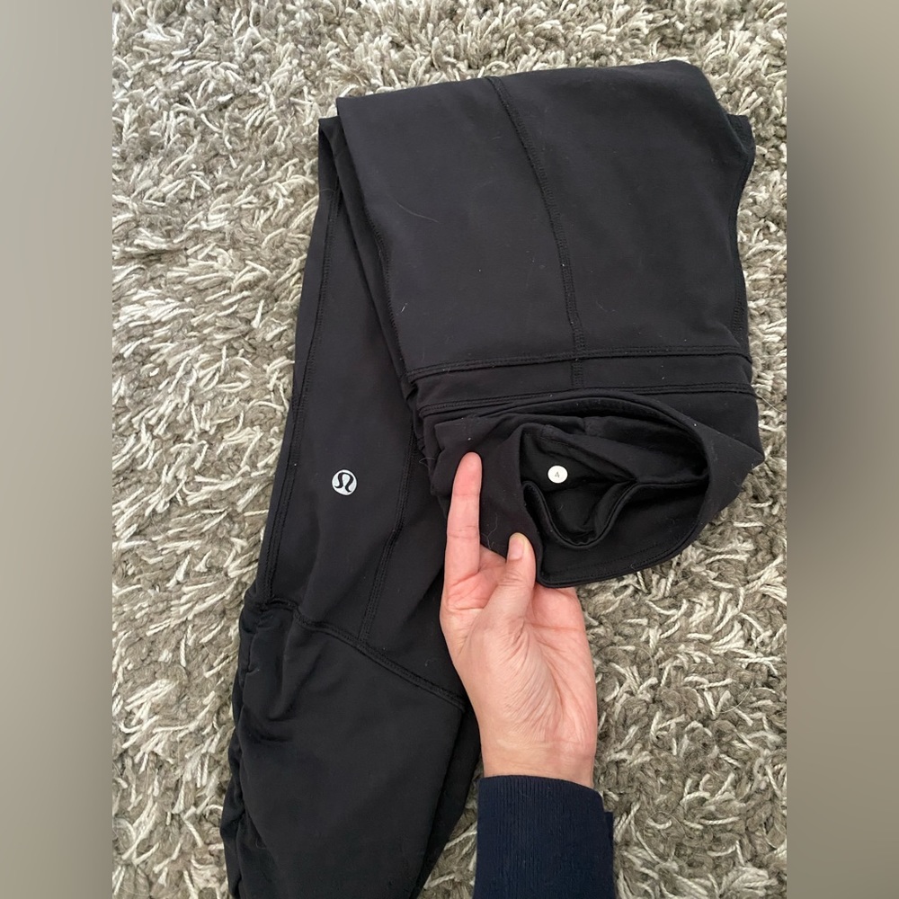 Lululemon align cropped legging, black size 4